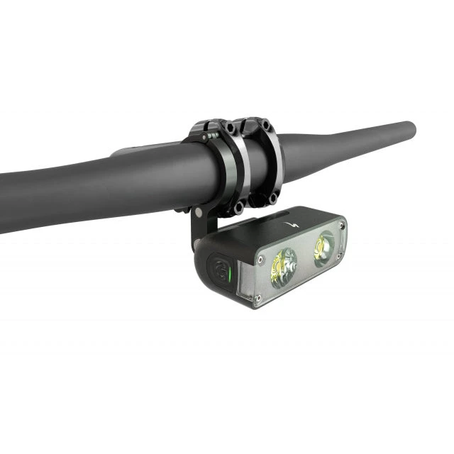 Flux 850 HeadLight Specialized Flux 850 HeadLight -Outdoor Equipment Store 3512 813832 0 image 1310245 576a81d4 a0a8 47ba b9e7 fe818681168a