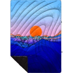 Rumpl Original Puffy Blanket - Printed 1-Person 3 Rumpl Original Puffy Blanket - Printed 1-Person -Outdoor Equipment Store TPPB BB1 1 SKYLINE DIVIDE BROOKLYN BELL OGPUFFY 1P FLATLAY