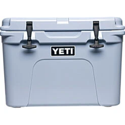Yeti Tundra 35 Hard Cooler 4 Yeti Tundra 35 Hard Cooler -Outdoor Equipment Store Tundra35 Blue
